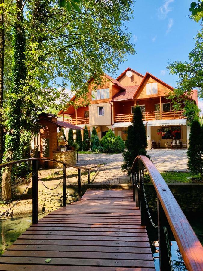 Янтарная Форель Bustyaháza Kültér fotó