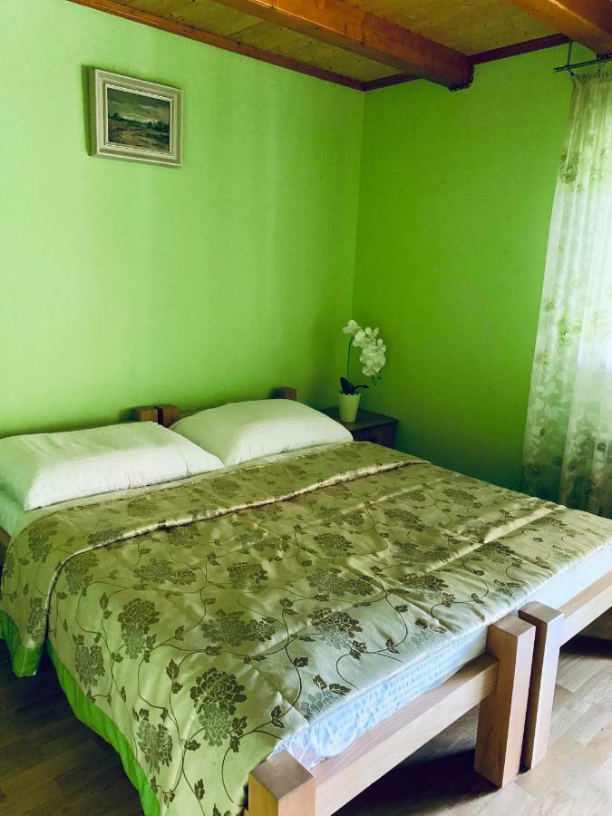 Янтарная Форель Bustyaháza Kültér fotó